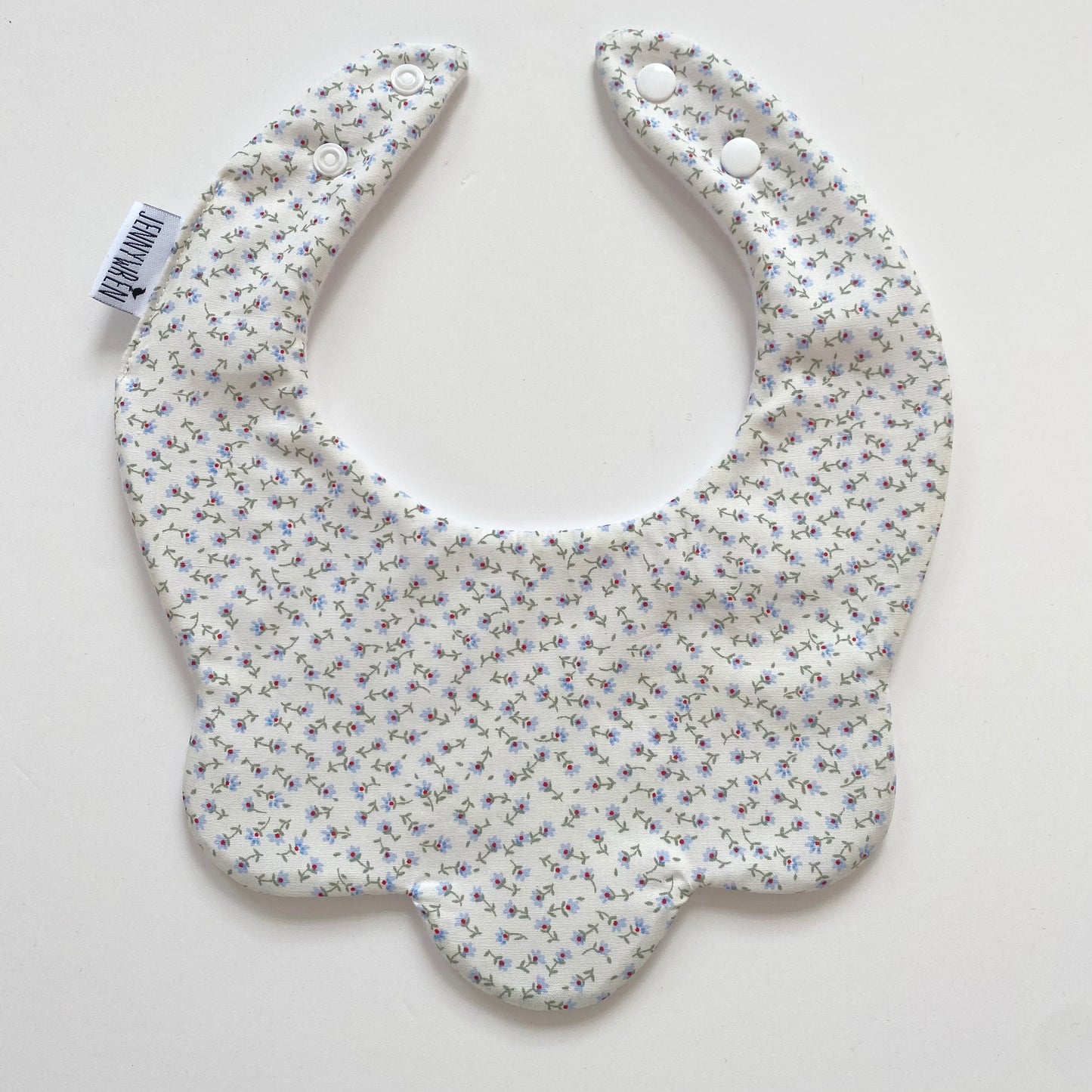 Forget me not scallop bib - seconds