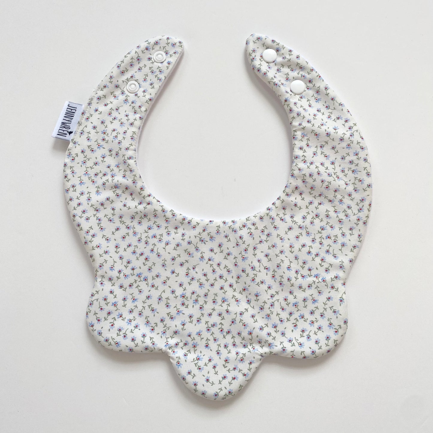Forget me not scallop bib - seconds