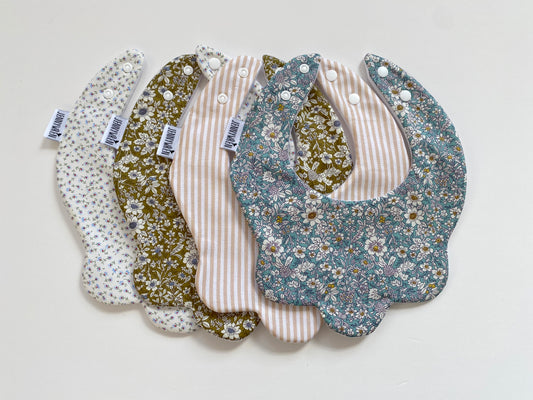Choice of ditsy scallop bib