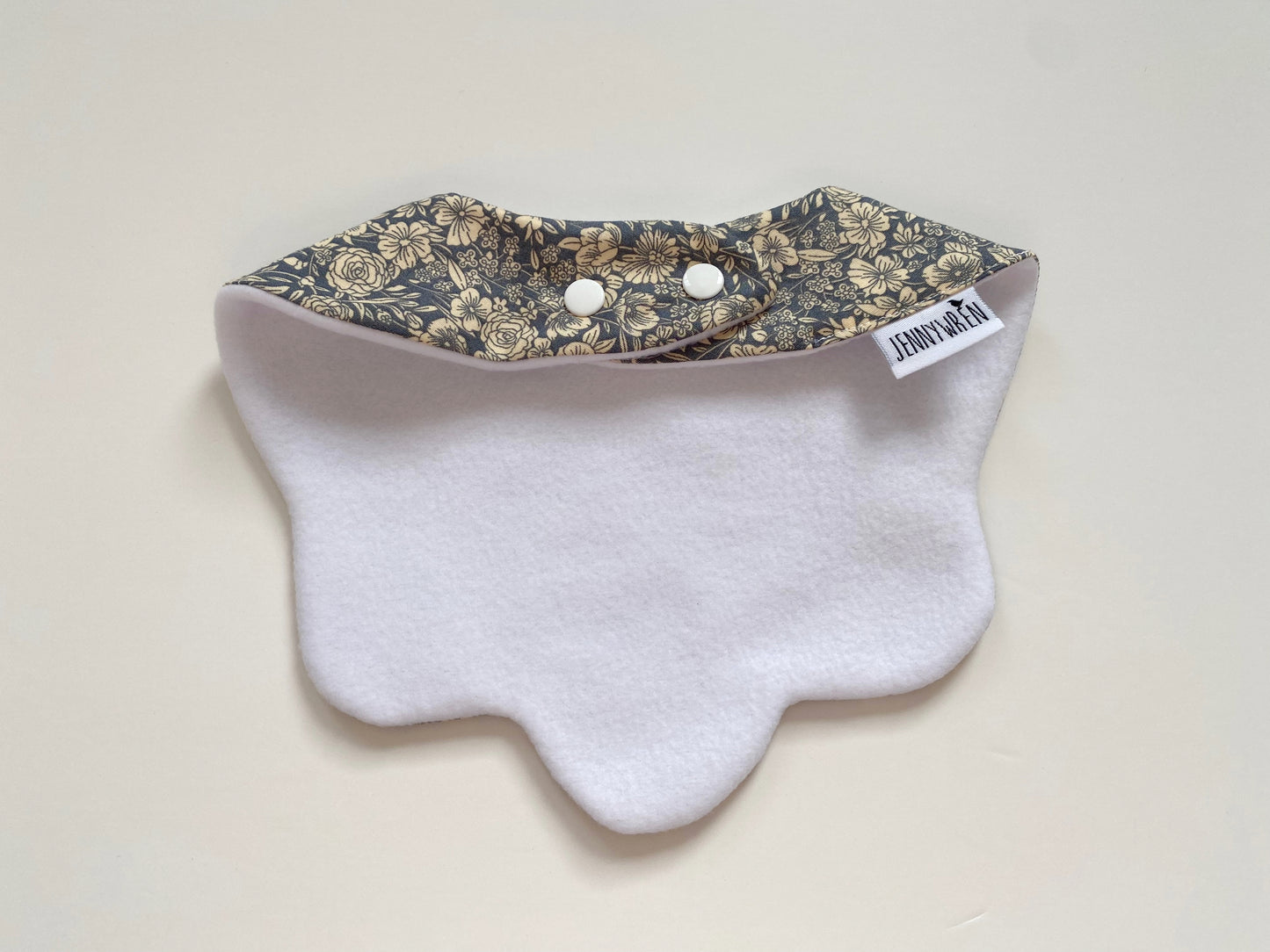 Vintage style floral scallop bib