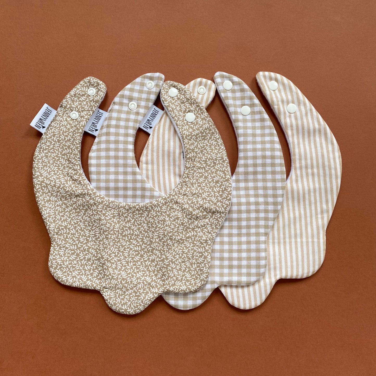 Choice of ditsy scallop bib