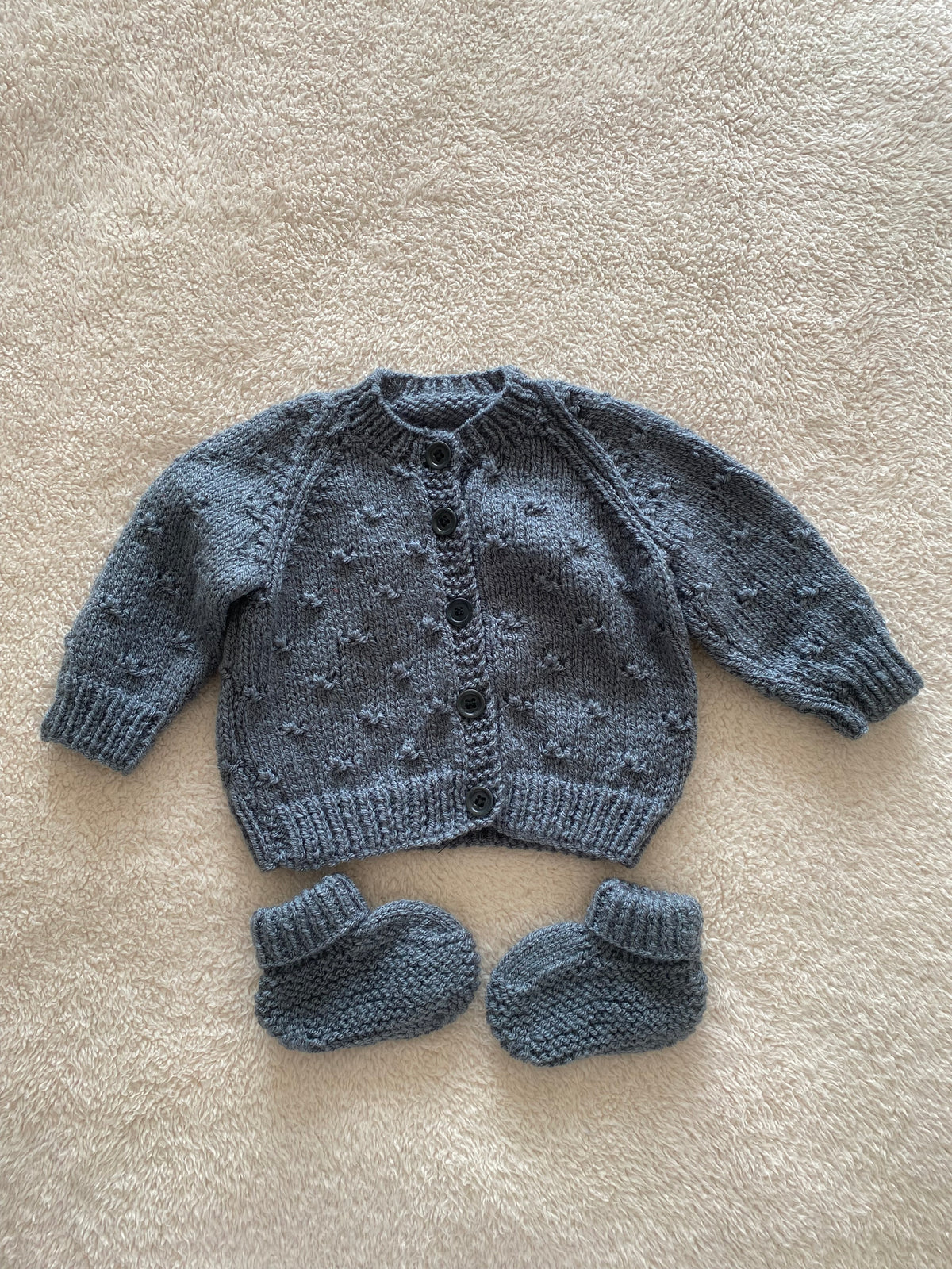 3-6M grey popcorn hand-knitted cardigan and booties set