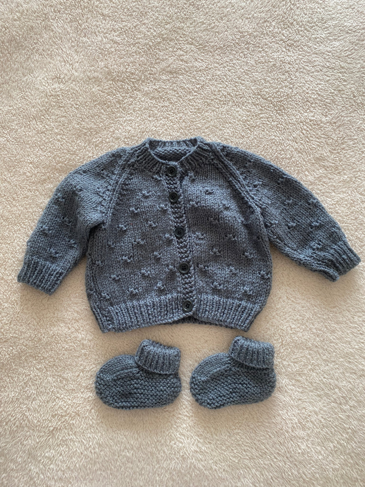 3-6M grey popcorn hand-knitted cardigan and booties set