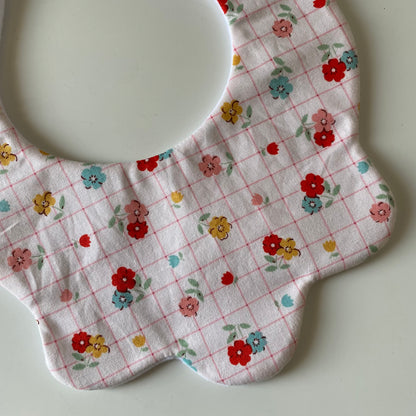 SECONDS Floral with pink grid scallop bib