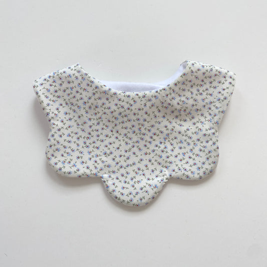 Forget me not scallop bib - seconds