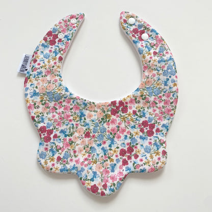 Primrose scallop bib - seconds