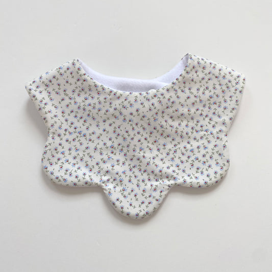 Forget me not scallop bib - seconds