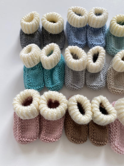 0-3M choice of plain knitted booties