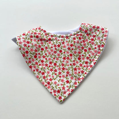 Red coral ditsy on cream bandana bib
