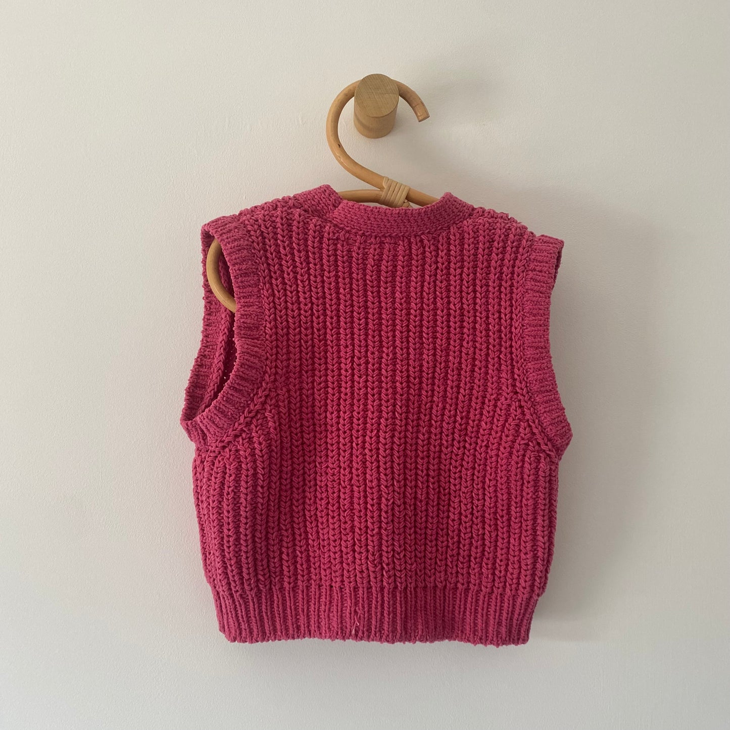 2-3Y Zara pink knitted floral waistcoat