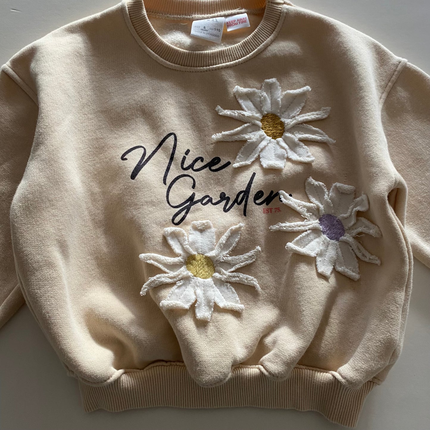 4-5Y Zara 'Nice garden' cream embroidered floral sweatshirt