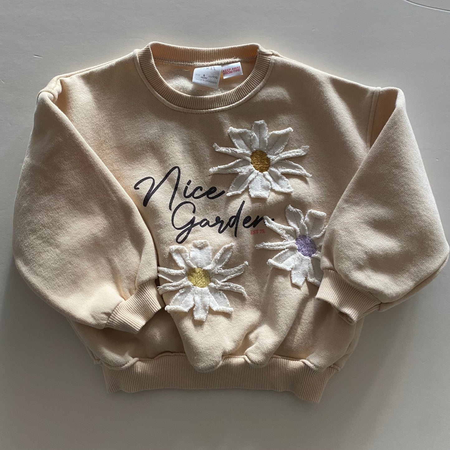 4-5Y Zara 'Nice garden' cream embroidered floral sweatshirt