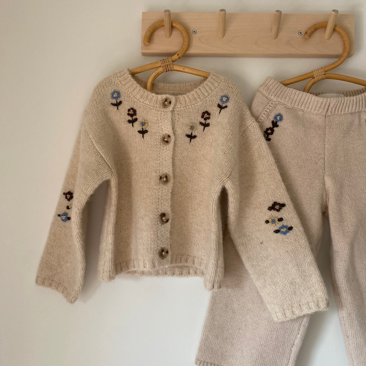 3-4Y Zara floral embroidered cream knit cardigan co-ord