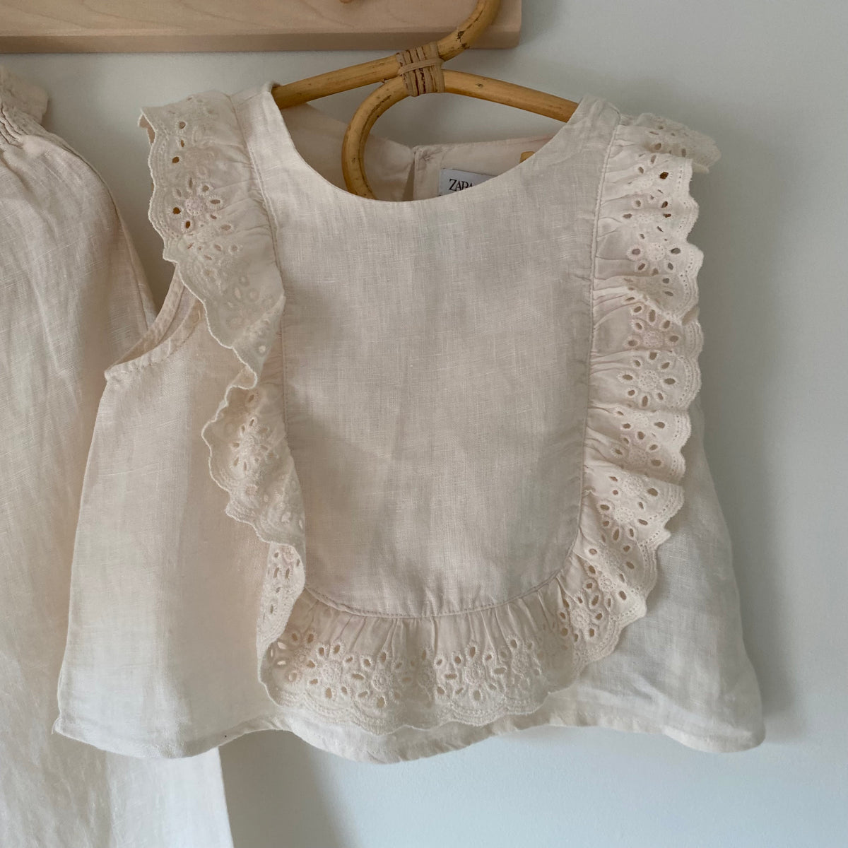 4-5Y Zara cream linen broderie anglais set co-ord