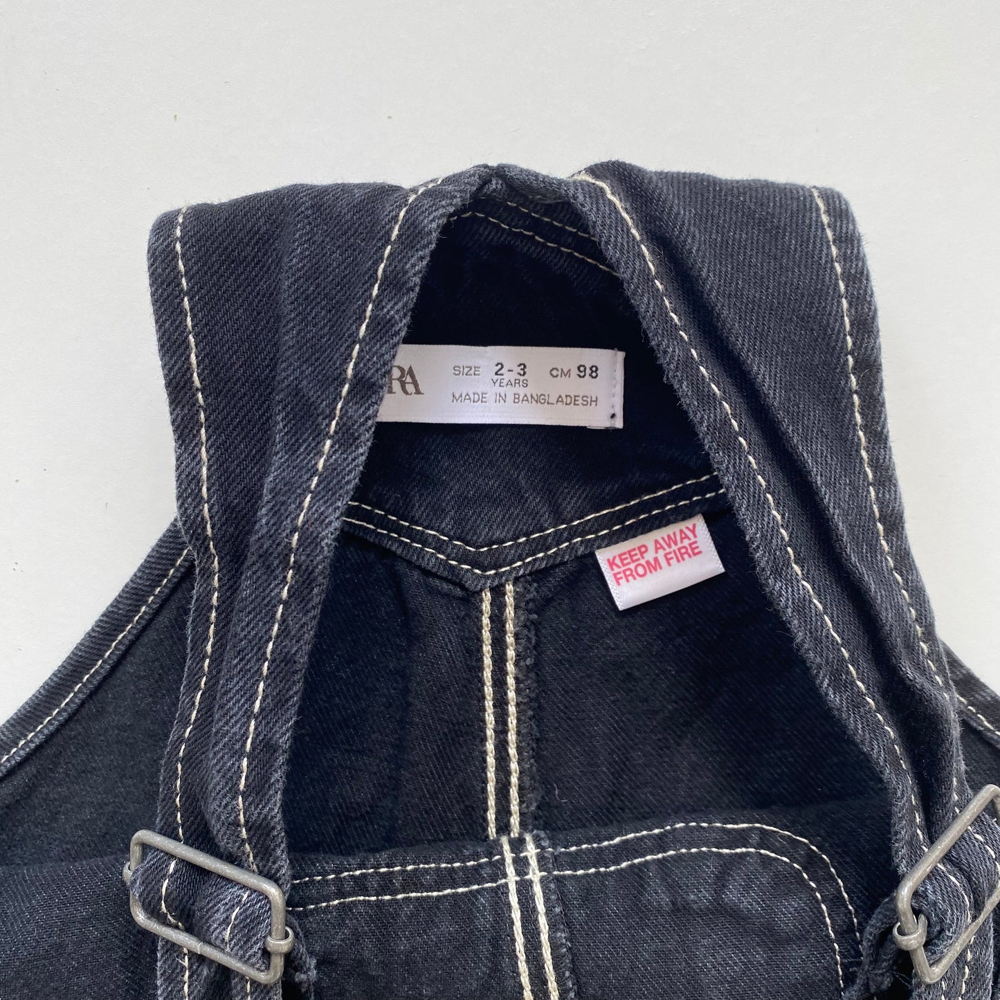 2-3Y Zara black contrast stitch denim dungarees