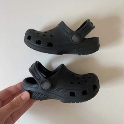 Crocs black classic UK size C7