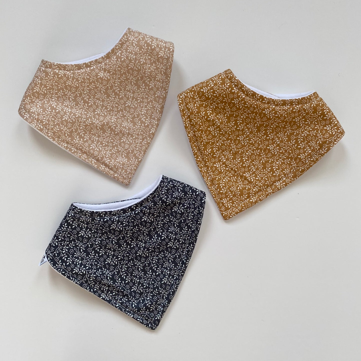 Choice of Autumn ditsy bandana bib