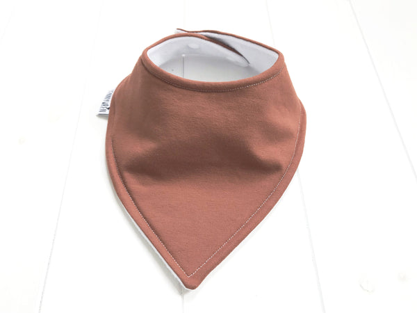 Rust bandana bib