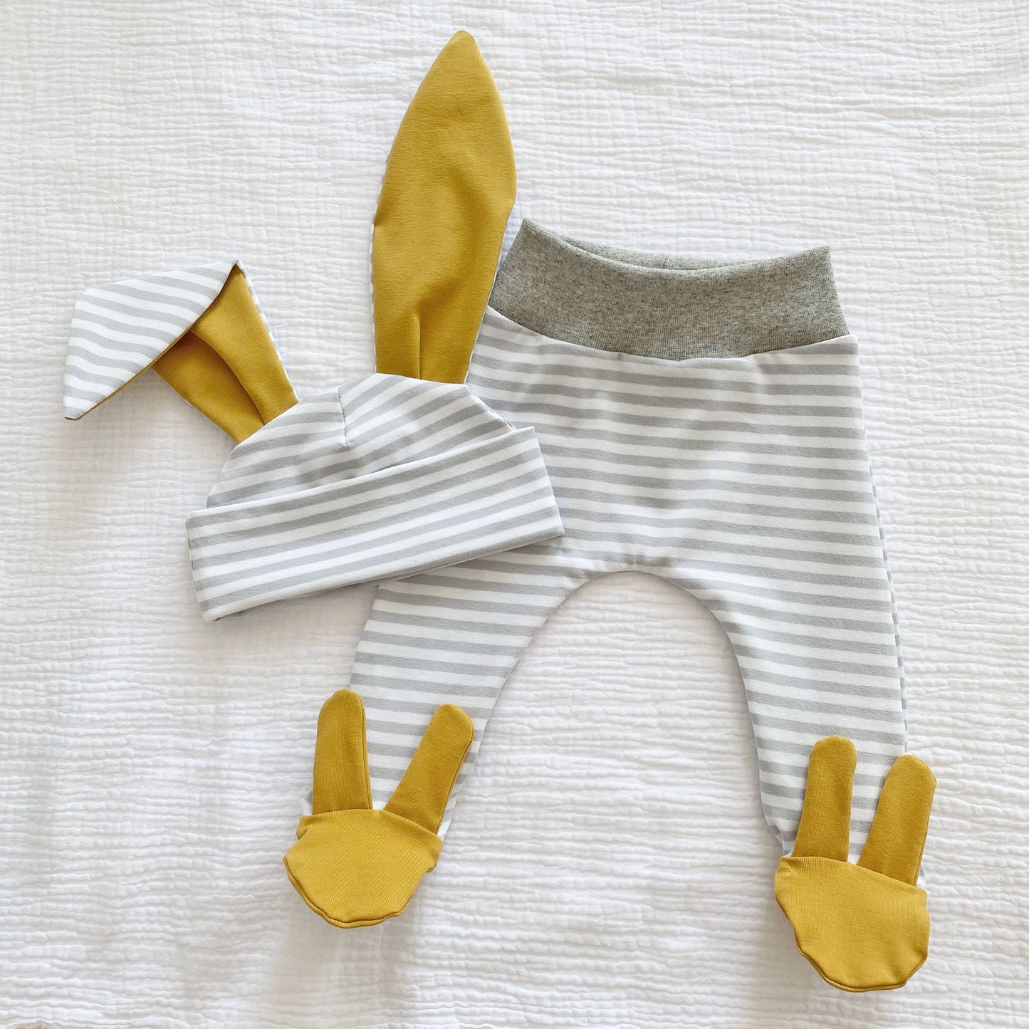 Grey stripe mustard bunny set