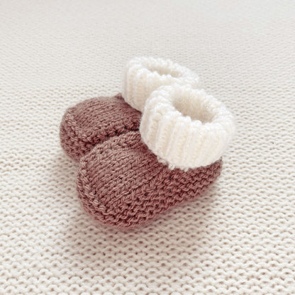 Knitted booties mocha