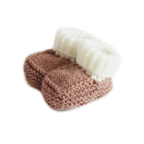 Knitted booties mocha