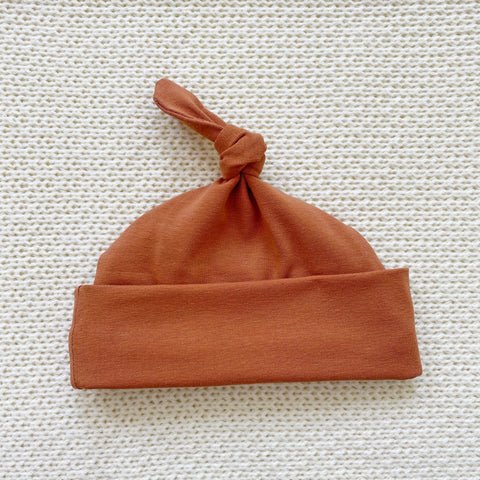 Rust knot hat