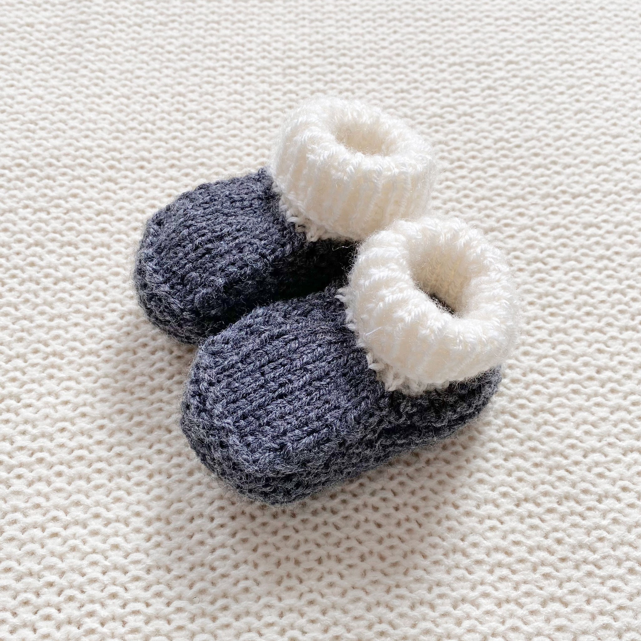 Knitted booties dark grey