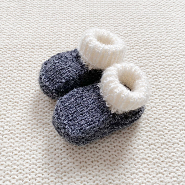 Knitted booties dark grey